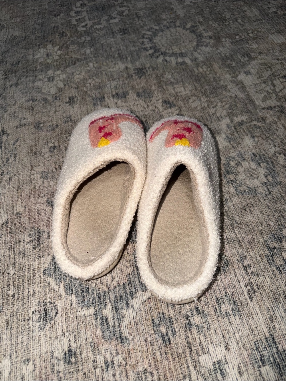 Slippers - Picture 2 of 3